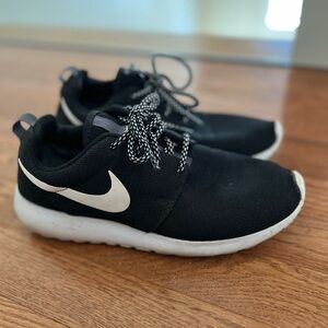 Nike Rose One Sneakers